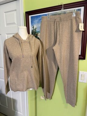 On 34th Cozy Ribbed Hoodie & Jogger Set in Taupe